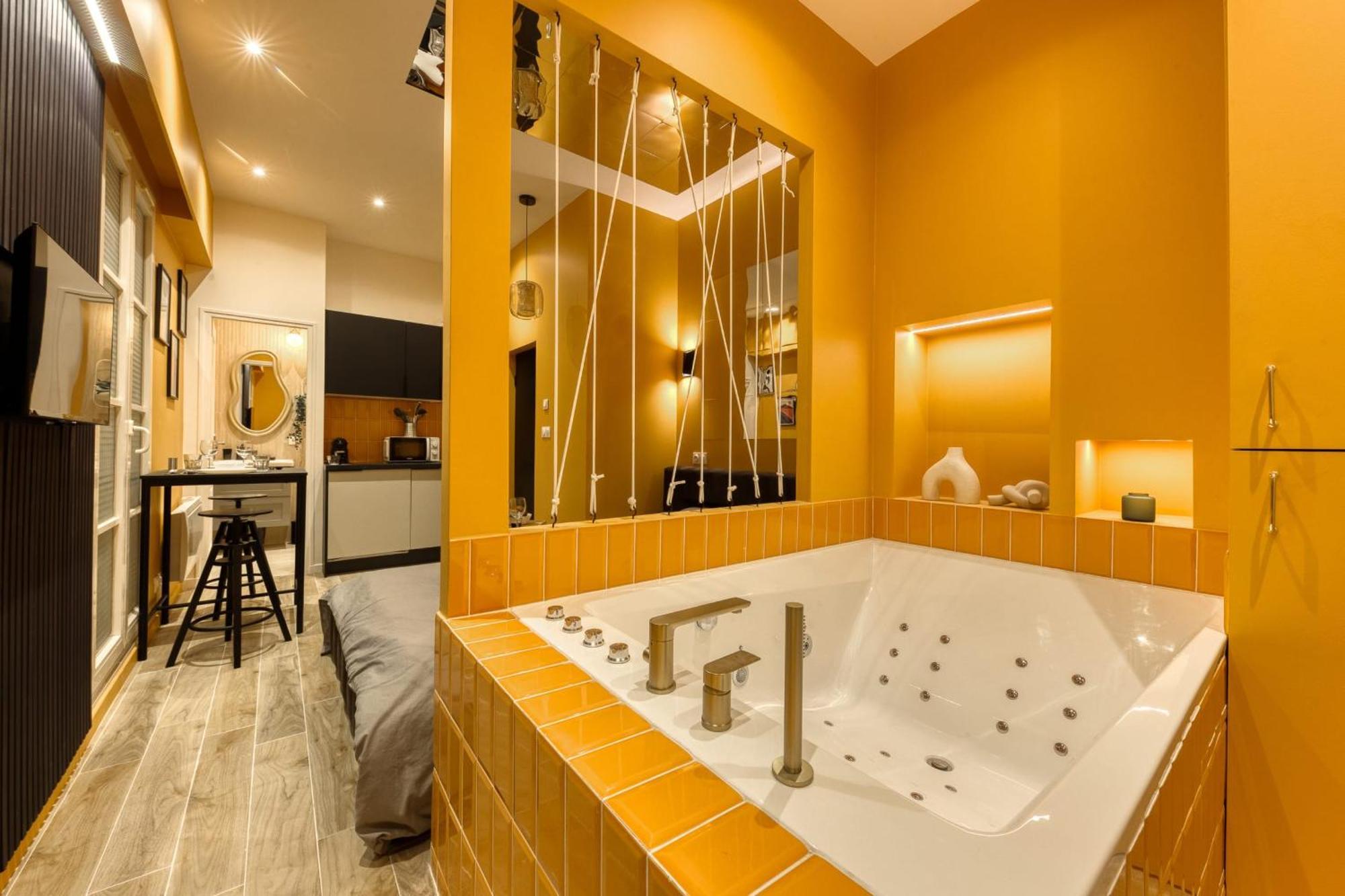 Deluxe Spa Suite Caramel Sweetness Melun Dış mekan fotoğraf